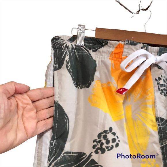 Surf Mentality Swim Trunks Size S - Picture 2 of 13